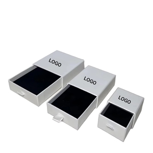 LUOYI - Empaque de Anillos Rígidos de Lujo Personalizado, con Cajón Deslizante, Laminación Brillante, Esponja, Cartón Marfil, Cierre Magnético - Product Image 1