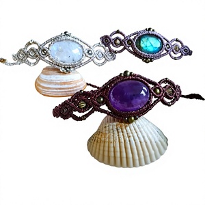 Collar Colgante de Macramé Hecho a Mano con Piedra Ovalada de Amatista, Joyería de Hilo de Lino Estilo Boho, Unisex, para Uso Diario - Product Image 1