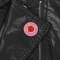 Pins en émail personnalisés, Pins de revers en émail dur avec motif de dessin animé drôle 'Feu dans un poubelle', Logo personnalisé pour la vente en gros, cadeaux et accessoires vestimentaires