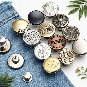 Personalizado Retro Grabado Relieve Clásico Fundición Logo Patrón Chaqueta de tela Botón Moderno Metal Denim Jeans Botón y remaches - Product Image 1