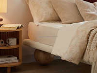 Base de lit minimaliste Ballico en tissu Teddy avec pieds boule, lit plateforme confortable pour chambre à coucher, taille Queen/King, écologique