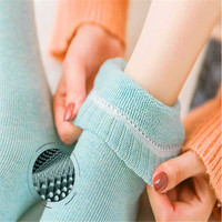 Chaussettes d'hiver douillettes et chaudes pour femmes, fabriquées en Chine, neuves, pour l'intérieur