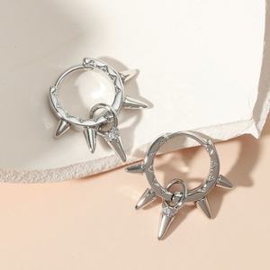 Pendientes de Aro Modernos Estilo Coreano, Diseño Geométrico de Espinas Metálicas Exageradas, Versátiles, Chapados en Oro, con Diamantes para Mujer - Product Image 4