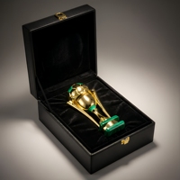 Trophée de football personnalisé de style saoudien en métal doré et vert avec base en marbre, boîte cadeau en cuir, récompense pour les champions