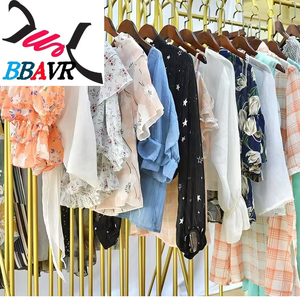เสื้อไหมผู้หญิงมือสองคุณภาพสูง สะอาด ทันสมัย ใส่ได้ทุกฤดูทุกขนาด - Product Image 1