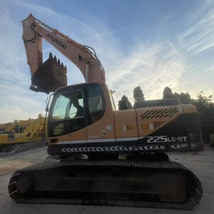 Excavatrice sur chenilles Hyundai 225LC-9T d'occasion de 22,5 tonnes, système hydraulique performant, brise-roche haute performance à vendre - Product Image 2
