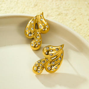 Pendientes de gota de lágrima de cristal brillante Pendientes de moda chapados en oro de 18 quilates Elegante accesorio de noche diario - Product Image 4