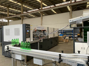 เครื่องเป่าขวด PET <span class=keywords><strong>ขนาด</strong></span><span class=keywords><strong>ใหญ่</strong></span> แบบอัตโนมัติเต็มรูปแบบ สำหรับผลิตขวดเครื่องดื่มชูกำลัง - Product Image 3