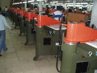 Presse à découper le cuir à moteur hydraulique pour chaussures avec 380V/110V/220V pour la fabrication de chaussures - Marque HUAHENG