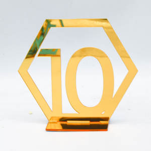 Signes de numéros de table en acrylique doré de 2mm pour décor de fête de mariage Chiffres romains en acrylique Pièce maîtresse géométrique - Product Image 4