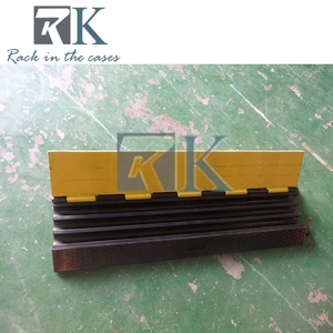 Rampe de protection de câbles mobiles pour extérieur, en caoutchouc, pour événements - Product Image 4