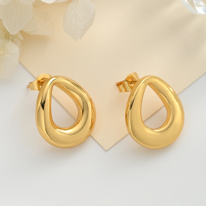 U shaped Geometric Vintage Brass Imitation