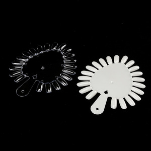 21 Embouts d'ongles artificiels en forme de cœur pour présentation de couleurs, cadre pour nail art, carte de couleurs pour salon de manucure, outil d'entraînement et de démonstration - Product Image 1