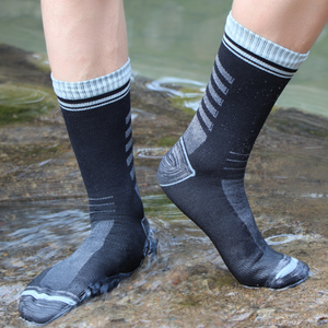 Chaussettes de randonnée et de trekking multi-performances 2026 pour hommes et femmes, chaussettes de sport athlétiques avec amorti et évacuation de l'humidité - Product Image 1