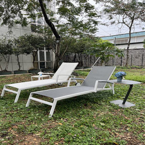 Chaise longue moderne en tissu avec structure en aluminium et coussins pour salon de villa ou de parc - Product Image 1