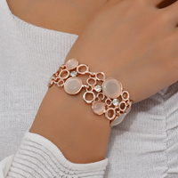 1 elegante pulsera de oro para mujer de gama alta de lujo diseño atmosférico ligero ahuecado estilo