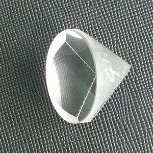 منشورات بصرية عالية الدقة مخصصة من الزجاج BK7 والسيليكا المنصهرة بزاوية قائمة مع طلاء مضاد للانعكاس، منشور كريستال كوارتز بزاوية 90 درجة - Product Image 1