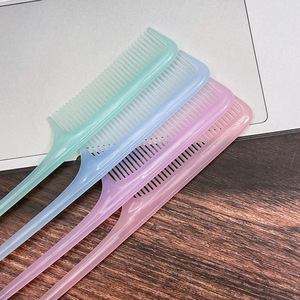 Al por mayor: Cepillo pequeño para el pelo, mini peines de dientes suaves para flequillo infantil, peines de cola de caballo portátiles y bonitos, juego de peines transparentes blancos - Product Image 1