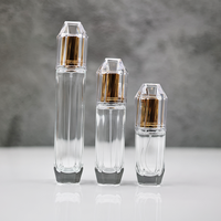 Flacon de parfum en verre de forme spéciale de 100 ml en gros, couvercle en acrylique, boîte cadeau personnalisée, diffuseur, impression sérigraphique