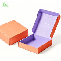 Boîtes rigides en papier couché haut de gamme personnalisées en gros, écologiques, imperméables, avec doublure en éponge, emballage portable avec poignée et gaufrage