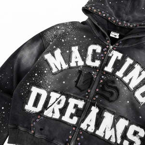 Sudadera con capucha para hombre, personalizada, al por mayor, de algodón grueso, estilo streetwear, Y2K, grunge, con lavado ácido, estampado gráfico y tachuelas, con cierre de cremallera. - Product Image 3