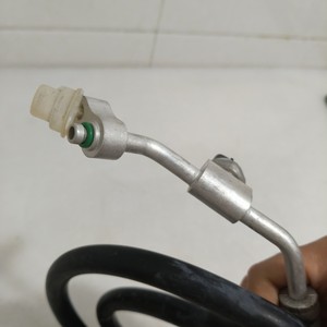 ท่อแอร์ 11Q6-90380 สำหรับรถขุดฮุนได แบบติดตั้งบนพื้น ทรงกลม ทำจากอลูมิเนียม - Product Image 3