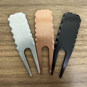 Outil de réparation de divots de golf en métal plat en gros – Outils de réparation de divots de golf - Product Image 6