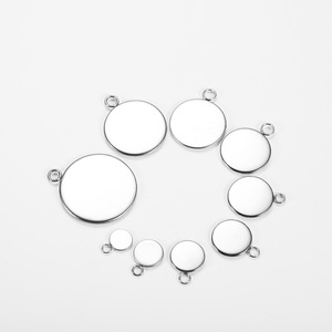Base de disque ronde en acier inoxydable 6-25 mm, connecteurs à anneau unique soudé pour la fabrication de pendentifs en pierres précieuses DIY - Product Image 1
