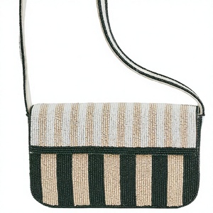 Sacs à bandoulière en toile souples et imperméables à grande capacité avec fermeture éclair et imprimés lettres tendance - Product Image 2