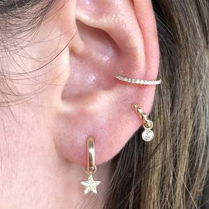 2025 nuevos pendientes de aro Huggie con cuentas Bohemias de oro de 14 quilates delicados y hermosos al por mayor de fábrica de alta calidad - Product Image 2