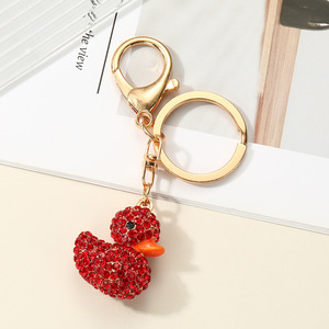 Llavero de pato de cristal con diamantes de imitación, colgante metálico 3D, dije de moda, lindo mosquetón para bolso, regalo - Product Image 3