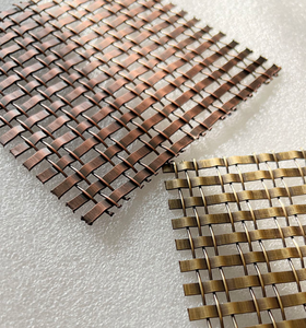 Cloison décorative élégante en tissu et métal tressé bronze antique – Parfaite pour séparer les espaces - Product Image 5