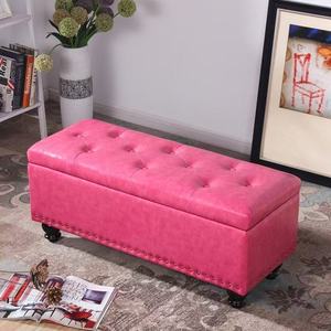 Taburete Rectangular para Sala de Espera, Almacenamiento y Asiento en Tiendas de Ropa. - Product Image 1