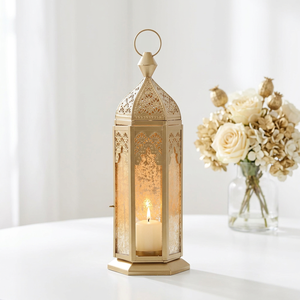 Dernières décorations de table pour le Ramadan, lanterne à bougie en métal marocain avec verre mercure - Product Image 1