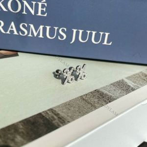 Dylam Venta Directa: Pendientes de Plata con Forma Adorable para Bebé Niña, con Circonita Cúbica Transparente y Diseño de Signo de Porcentaje, Tipo Tornillo - Product Image 6