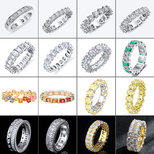 Anillo de Compromiso Cruzado con Halo de Diamantes Cultivados en Laboratorio de Corte Brillante Redondo de 0.5 CTW, Oro Blanco de 18k, Certificado IGI, Moderno - Product Image 6