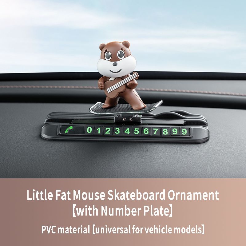 Little fat mouse skateboard ornaments-with number plate