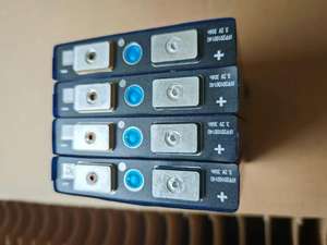 Batería prismática LiFePO4 de 3,2 V y 30Ah para EV Solar de larga duración, soporte OEM a granel, venta al por mayor, paquete de baterías de iones de litio IP67 - Product Image 3