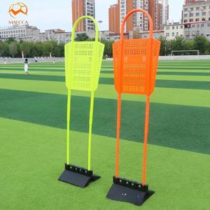 Équipement d'entraînement de football pour adultes - Utilisé pour l'entraînement d'agilité et la pratique de simulation de match - Product Image 2