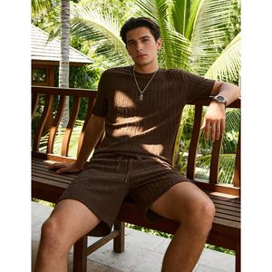 FOXA Conjunto de camiseta y pantalones cortos de punto para hombre, cuello redondo, manga corta, transpirable, informal, de verano, conjunto de 2 piezas - Product Image 4