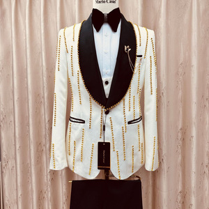 Nouvel ensemble de <span class=keywords><strong>costume</strong></span> formel pour <span class=keywords><strong>homme</strong></span> à simple boutonnage orné de perles, <span class=keywords><strong>costume</strong></span> de mariage <span class=keywords><strong>beige</strong></span> <span class=keywords><strong>3</strong></span> <span class=keywords><strong>pièces</strong></span> tendance - Product Image 1