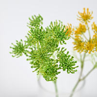 2 têtes de fleurs artificielles en soie, tige courte de 50 cm, Orlaya Grandiflora réaliste, pour la fête des mères, Noël, salon