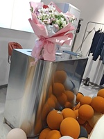 Bureau d'accueil personnalisé pour boutique Bureau de réception Petit caissier debout Meuble de bar caissier industriel en acier inoxydable à l'avant