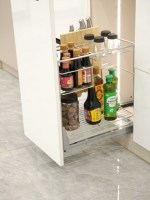 Panier coulissant en fil chromé de conception moderne Tiroir à épices à fermeture en douceur Installation facile Armoires de rangement d'assaisonnement de cuisine