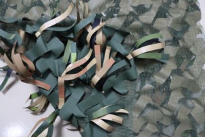 <span class=keywords><strong>Filet</strong></span> <span class=keywords><strong>de</strong></span> <span class=keywords><strong>camouflage</strong></span> 3D à franges motif forêt pour la chasse et la protection anti-photographie aérienne - Product Image 6