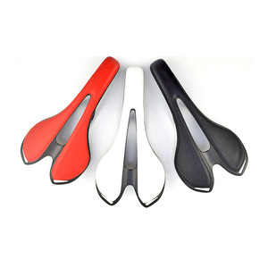 Sillín <span class=keywords><strong>de</strong></span> <span class=keywords><strong>bicicleta</strong></span> <span class=keywords><strong>de</strong></span> fibra <span class=keywords><strong>de</strong></span> carbono con diseño <span class=keywords><strong>de</strong></span> peso ligero estándar - Product Image 1