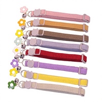 Collier pour chien de couleur unie avec joli clochette et motif floral, en velours côtelé écologique, collier tendance pour petits chiens, vente en gros