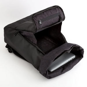 กระเป๋าเป้หนัง PU กันน้ำแบบม้วนปิดปากกระเป๋า ขนาดใหญ่ เหมาะสำหรับชีวิตในเมือง - Product Image 5