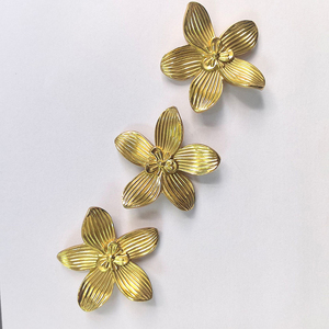 Fancy Decoration Brass Flower <strong>Knobs</strong> Kitchen Cabinet <strong>Door</strong> Wardrobe Drawer Pulls Handle Furniture Hardware - Product Image 4