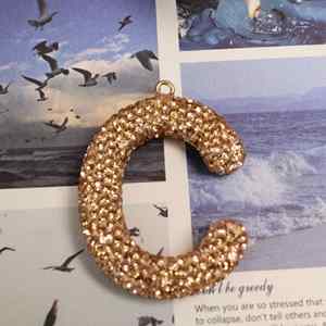 Porte-clés Lettres Anglaises à Succès avec Petits Pendentifs Diamant Multicolores pour Accessoires de Sac et Pièces Intérieures de Voiture - Product Image 5
